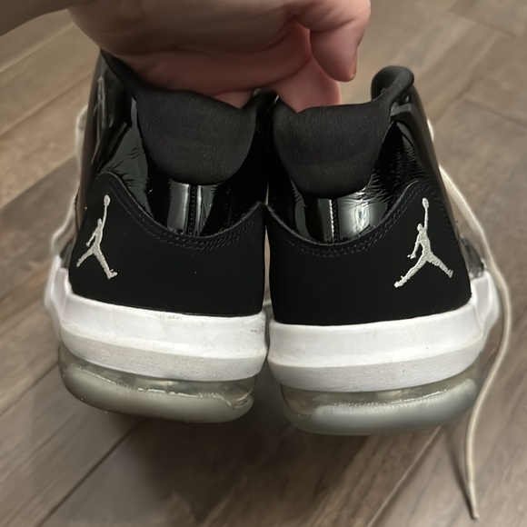 Men’s Jordan’s size 8 - Picture 4 of 9